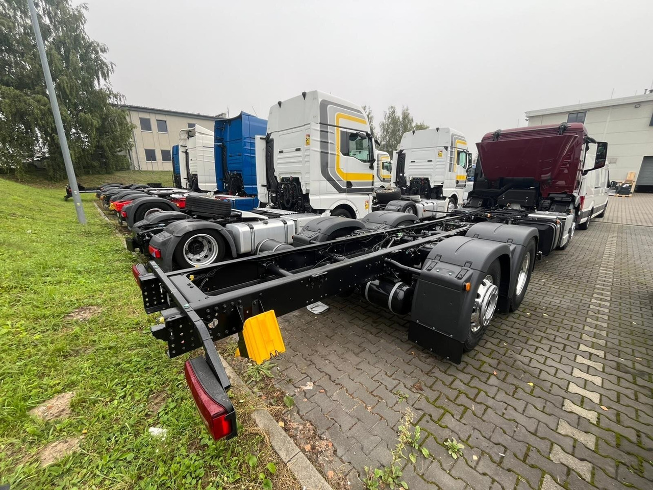 MAN TGS 26.440 6x2-4 LL CH TGS 26.440 6x2-4 LL CH, Lenk-/Liftachse, Navi, LED - Fahrgestell LKW: das Bild 3 MAN TGS 26.440 6x2-4 LL CH TGS 26.440 6x2-4 LL CH, Lenk-/Liftachse, Navi, LED - Fahrgestell LKW: das Bild 3