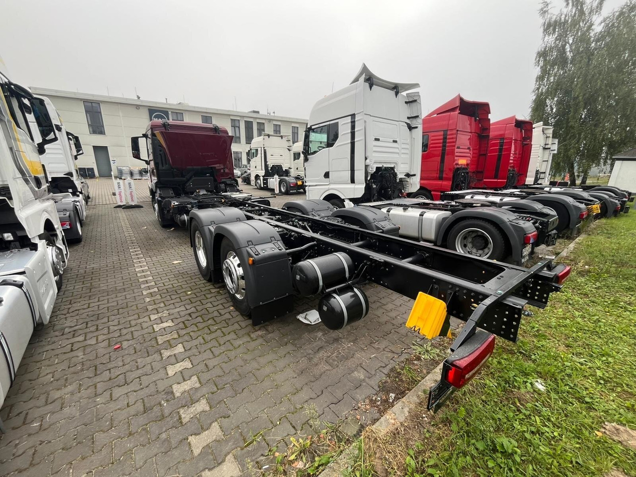 MAN TGS 26.440 6x2-4 LL CH TGS 26.440 6x2-4 LL CH, Lenk-/Liftachse, Navi, LED - Fahrgestell LKW: das Bild 4 MAN TGS 26.440 6x2-4 LL CH TGS 26.440 6x2-4 LL CH, Lenk-/Liftachse, Navi, LED - Fahrgestell LKW: das Bild 4