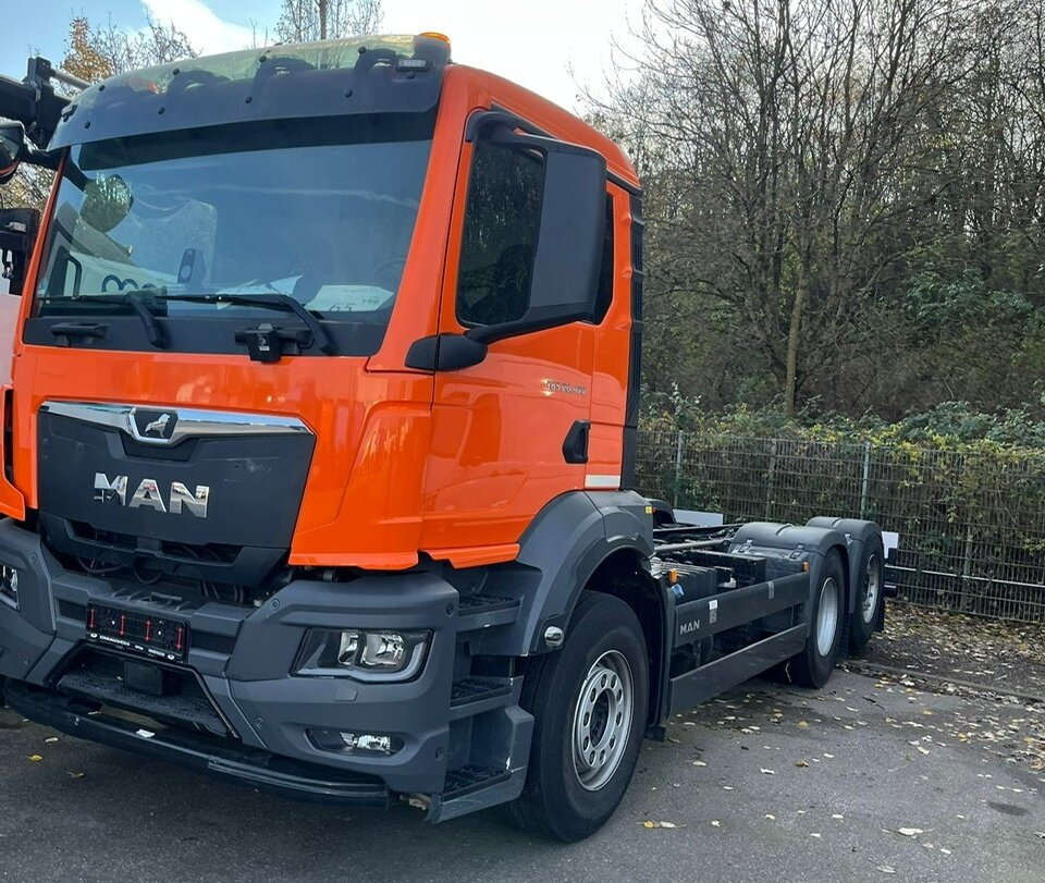 MAN TGS 26.470 6x2-4 BL CH TGS 26.470 6x2-4 BL CH, Lenk-/Liftachse, NMV - Abrollkipper: das Bild 3 MAN TGS 26.470 6x2-4 BL CH TGS 26.470 6x2-4 BL CH, Lenk-/Liftachse, NMV - Abrollkipper: das Bild 3