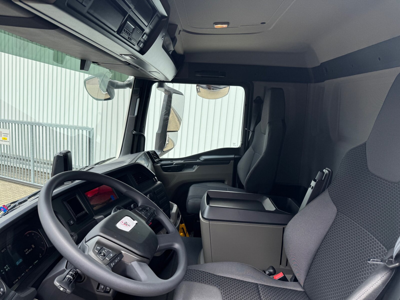 NEU: Fahrgestell LKW MAN TGS 33.480 6x6 BB CH TGS 33.480 6x6 BB CH, Hohe Bauart, Nebenantrieb: das Bild 15