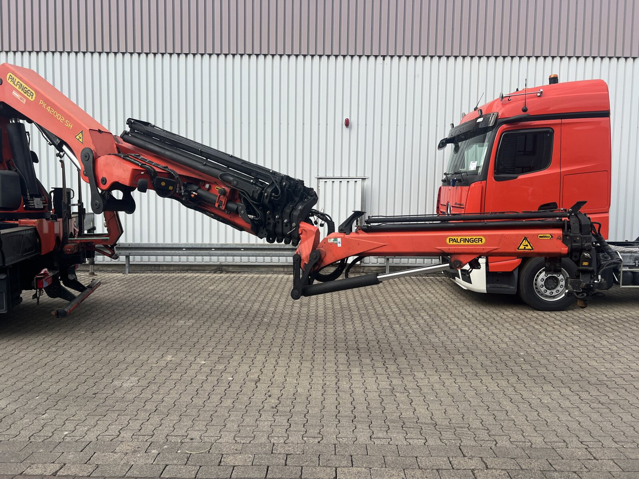 Autokran, Pritsche LKW MAN TGS 35.440 8x4 BL TGS 35.440 8x4 BL, Navi, Heckkran Palfinger PK42002 SH-F + Jip PJ 060 B, 24,9m-730kg, Funk: das Bild 14