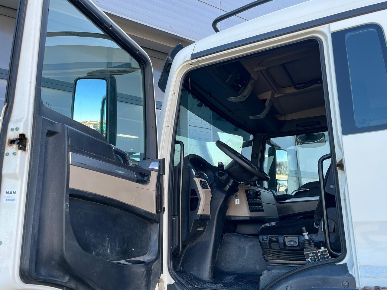 MAN TGS 35.460 8X4 BB TGS 35.460 8X4 BB, Meiller Bordmatik 13m³ - Kipper: das Bild 4 MAN TGS 35.460 8X4 BB TGS 35.460 8X4 BB, Meiller Bordmatik 13m³ - Kipper: das Bild 4