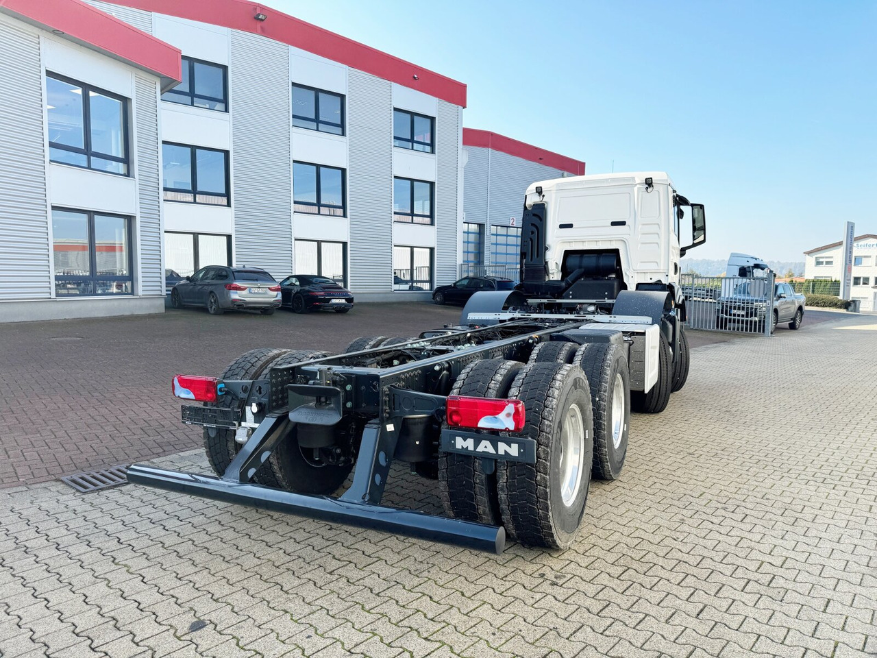 NEU: Fahrgestell LKW MAN TGS 35.480 8x6H BL CH TGS 35.480 8x6H BL CH, HydroDrive, Navi, Nebenantrieb: das Bild 12
