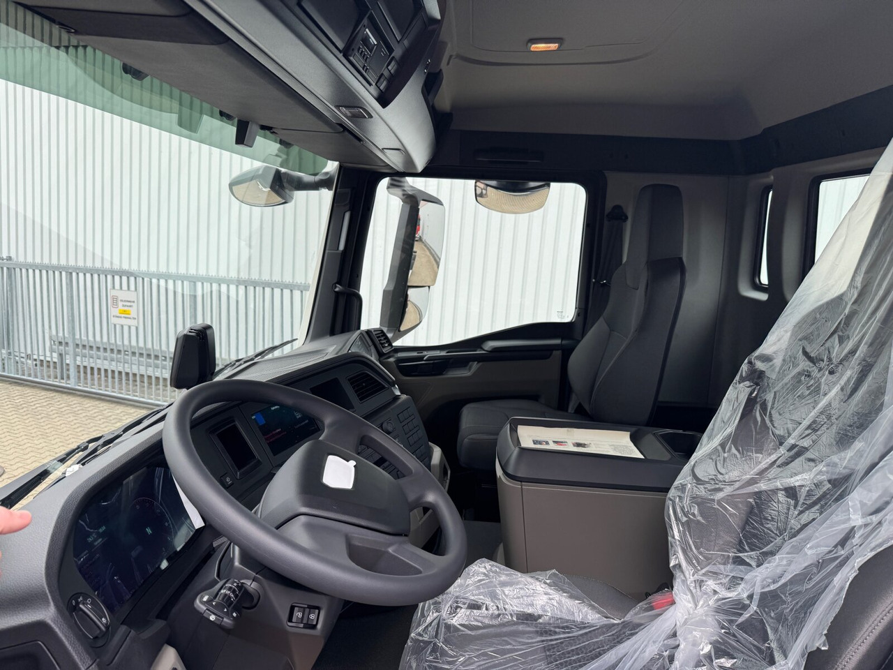 MAN TGS 35.480 8x8 BB CH TGS 35.480 8x8 BB CH, Hohe Bauart, Nebenantrieb - Fahrgestell LKW: das Bild 2 MAN TGS 35.480 8x8 BB CH TGS 35.480 8x8 BB CH, Hohe Bauart, Nebenantrieb - Fahrgestell LKW: das Bild 2