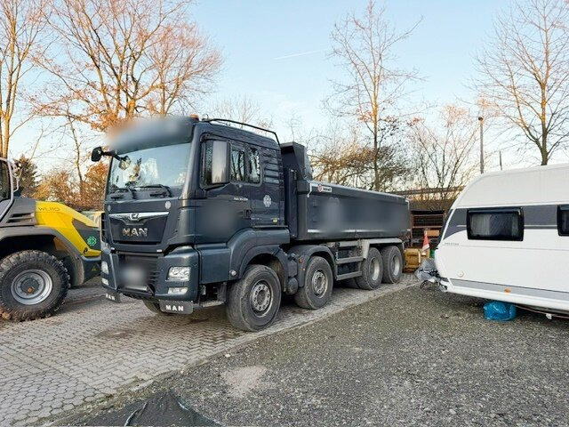 MAN TGS 35.510 8x4 BL TGS 35.510 8x4 BL, Intarder, Stahlmulde ca. 13m³, hydr. Heckklappenöffnung - Muldenkipper/ Dumper: das Bild 1 MAN TGS 35.510 8x4 BL TGS 35.510 8x4 BL, Intarder, Stahlmulde ca. 13m³, hydr. Heckklappenöffnung - Muldenkipper/ Dumper: das Bild 1