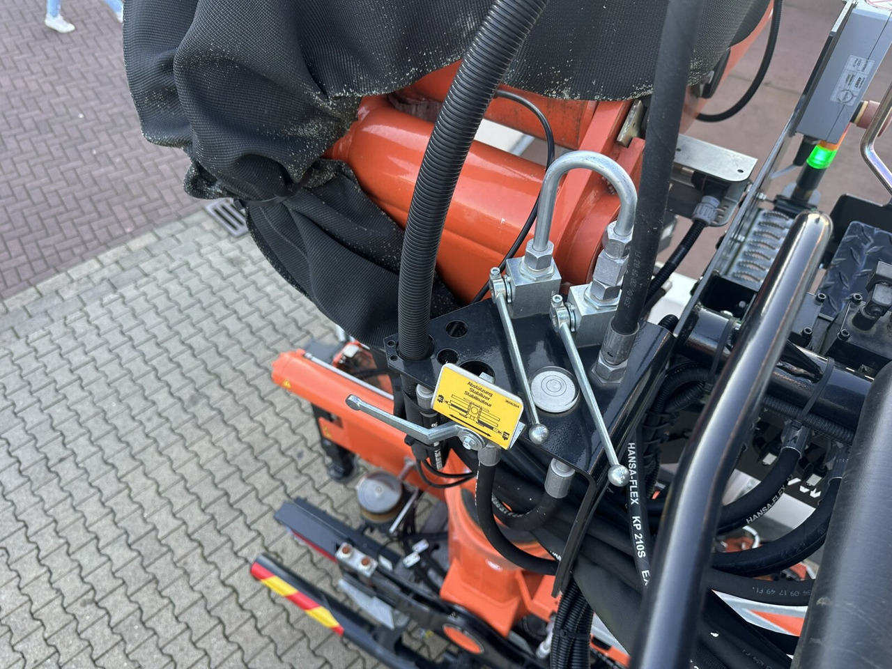 MAN TGX 26.470 6x2-4 BL TGX 26.470 6x2-4 BL, Lenk-/Liftachse, Retarder, Navi, Heckkran Atlas AK 170.2-A2 - Autokran, Pritsche LKW: das Bild 3 MAN TGX 26.470 6x2-4 BL TGX 26.470 6x2-4 BL, Lenk-/Liftachse, Retarder, Navi, Heckkran Atlas AK 170.2-A2 - Autokran, Pritsche LKW: das Bild 3