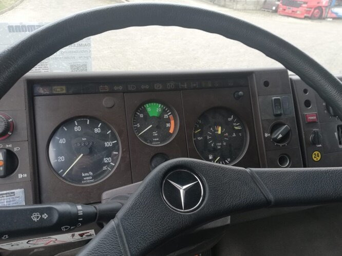 Mercedes-Benz 917 AF 4x4 Doka 917 AF 4x4 Doka - Koffer LKW: das Bild 3 Mercedes-Benz 917 AF 4x4 Doka 917 AF 4x4 Doka - Koffer LKW: das Bild 3