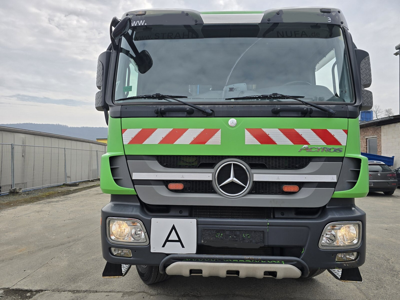 Fahrgestell LKW Mercedes-Benz Actros 2032 LA 4x4 Actros 2032 LA 4x4/ Rdstand 3.600 mm: das Bild 8