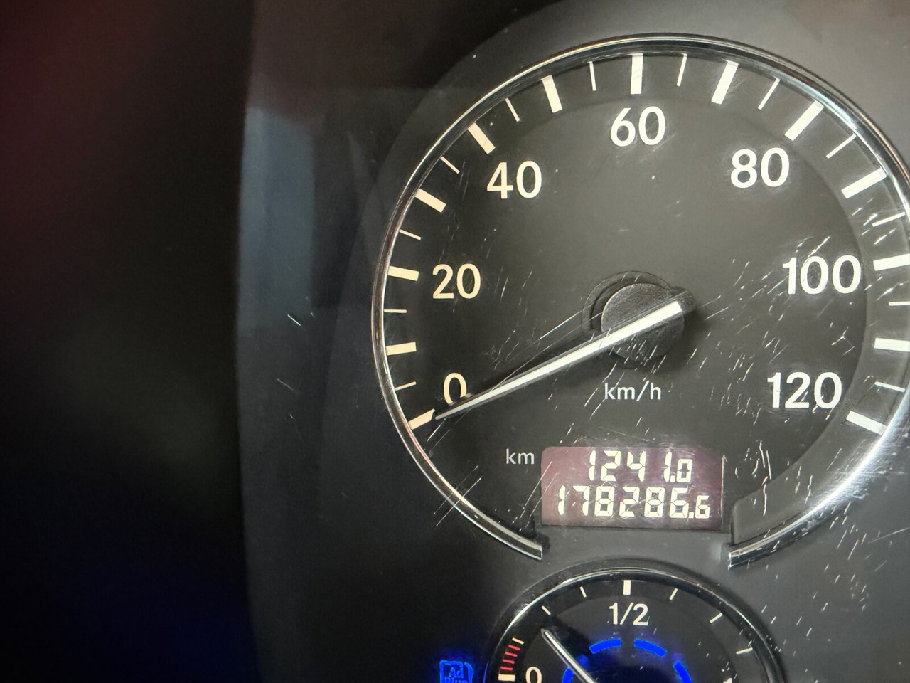 Mercedes-Benz Actros 2641 6x4 Actros 2641 6x4 - Abrollkipper: das Bild 2 Mercedes-Benz Actros 2641 6x4 Actros 2641 6x4 - Abrollkipper: das Bild 2