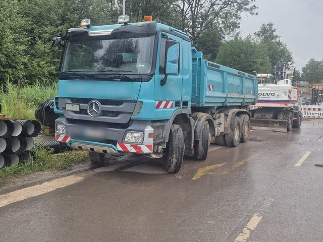Mercedes-Benz Actros 3241 K 8x4/4 Actros 3241 K 8x4/4, Bordmatik - Kipper: das Bild 2 Mercedes-Benz Actros 3241 K 8x4/4 Actros 3241 K 8x4/4, Bordmatik - Kipper: das Bild 2