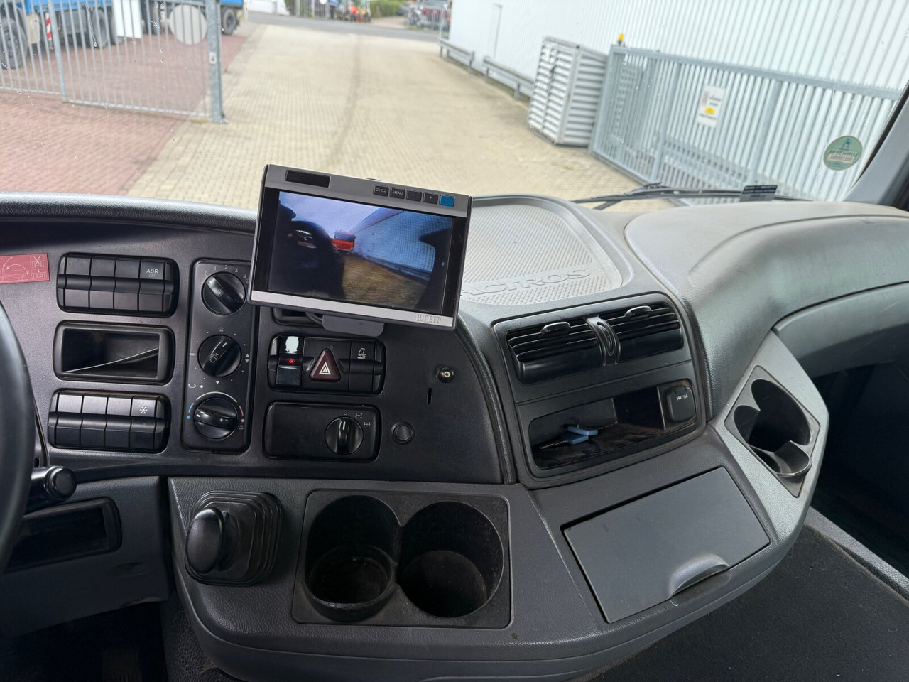Mercedes-Benz Actros 3346 6x4 Actros 3346 6x4, Retarder - Abrollkipper: das Bild 4 Mercedes-Benz Actros 3346 6x4 Actros 3346 6x4, Retarder - Abrollkipper: das Bild 4