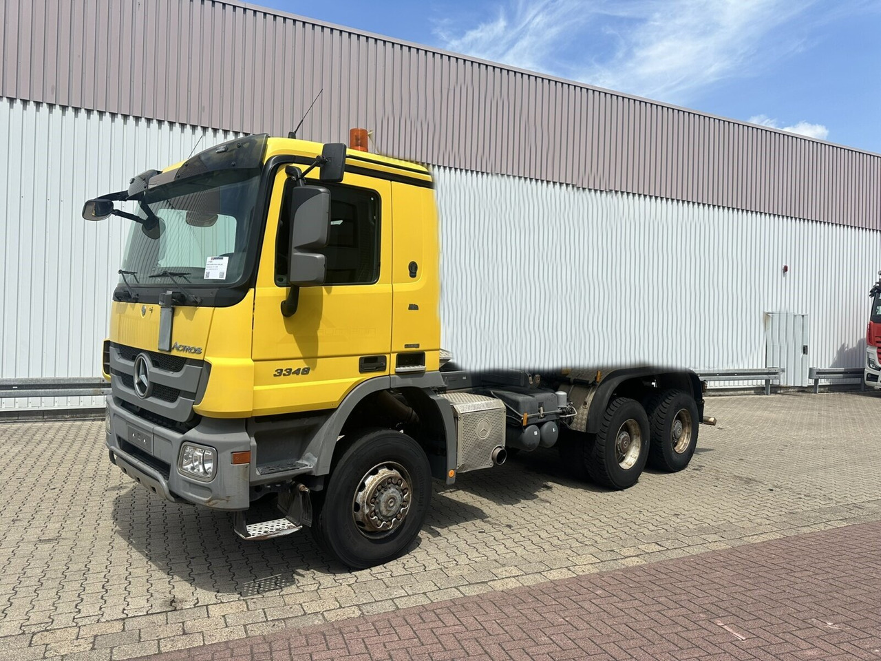 Mercedes-Benz Actros 3348 AK 6x6 Actros 3348 AK 6x6 - Fahrgestell LKW: das Bild 1 Mercedes-Benz Actros 3348 AK 6x6 Actros 3348 AK 6x6 - Fahrgestell LKW: das Bild 1