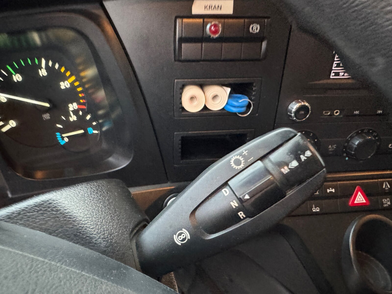 Autokran, Pritsche LKW Mercedes-Benz Antos 2540 L 6x2 Antos 2540 L 6x2, Lenkachse, HMF 2110-L3 Heckkran: das Bild 7