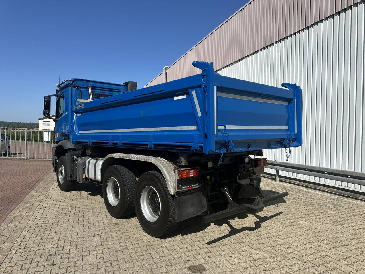 Mercedes-Benz Arocs 2645 K 6x4 Arocs 2645 K 6x4, Retarder - Kipper: das Bild 2 Mercedes-Benz Arocs 2645 K 6x4 Arocs 2645 K 6x4, Retarder - Kipper: das Bild 2