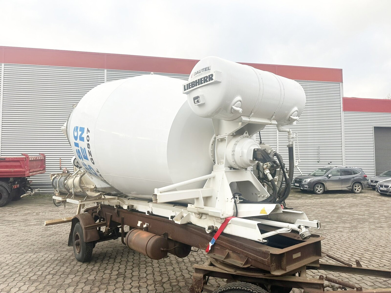 Mercedes-Benz Arocs 3240 8x4 Arocs 3240 8x4, Abroller VDL SK-25-5700 Schub-Knick, Wechselsystem - Abrollkipper: das Bild 3 Mercedes-Benz Arocs 3240 8x4 Arocs 3240 8x4, Abroller VDL SK-25-5700 Schub-Knick, Wechselsystem - Abrollkipper: das Bild 3