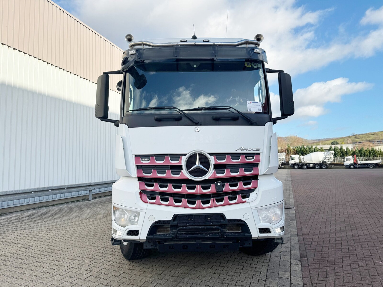 Mercedes-Benz Arocs 3258 LK 8x4/4 Arocs 3258 LK 8x4/4, Retarder, Stahlmulde ca. 14m³, hydr. Heckklappenöffnung - Leasing Mercedes-Benz Arocs 3258 LK 8x4/4 Arocs 3258 LK 8x4/4, Retarder, Stahlmulde ca. 14m³, hydr. Heckklappenöffnung: das Bild 8