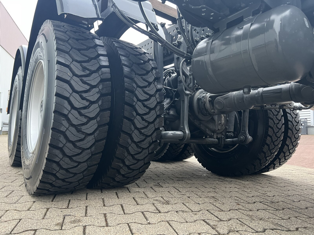 Mercedes-Benz Arocs 3340/46 A 6x6 Arocs 3340/46 A 6x6, Grounder - Fahrgestell LKW: das Bild 4 Mercedes-Benz Arocs 3340/46 A 6x6 Arocs 3340/46 A 6x6, Grounder - Fahrgestell LKW: das Bild 4