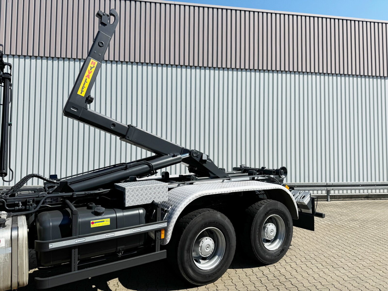 Mercedes-Benz Arocs 3351 AK 6x6 Arocs 3351 AK 6x6, Retarder, Navi, Grounder, Kran Atlas AK 190.2E, Funk - Abrollkipper, Autokran: das Bild 3 Mercedes-Benz Arocs 3351 AK 6x6 Arocs 3351 AK 6x6, Retarder, Navi, Grounder, Kran Atlas AK 190.2E, Funk - Abrollkipper, Autokran: das Bild 3