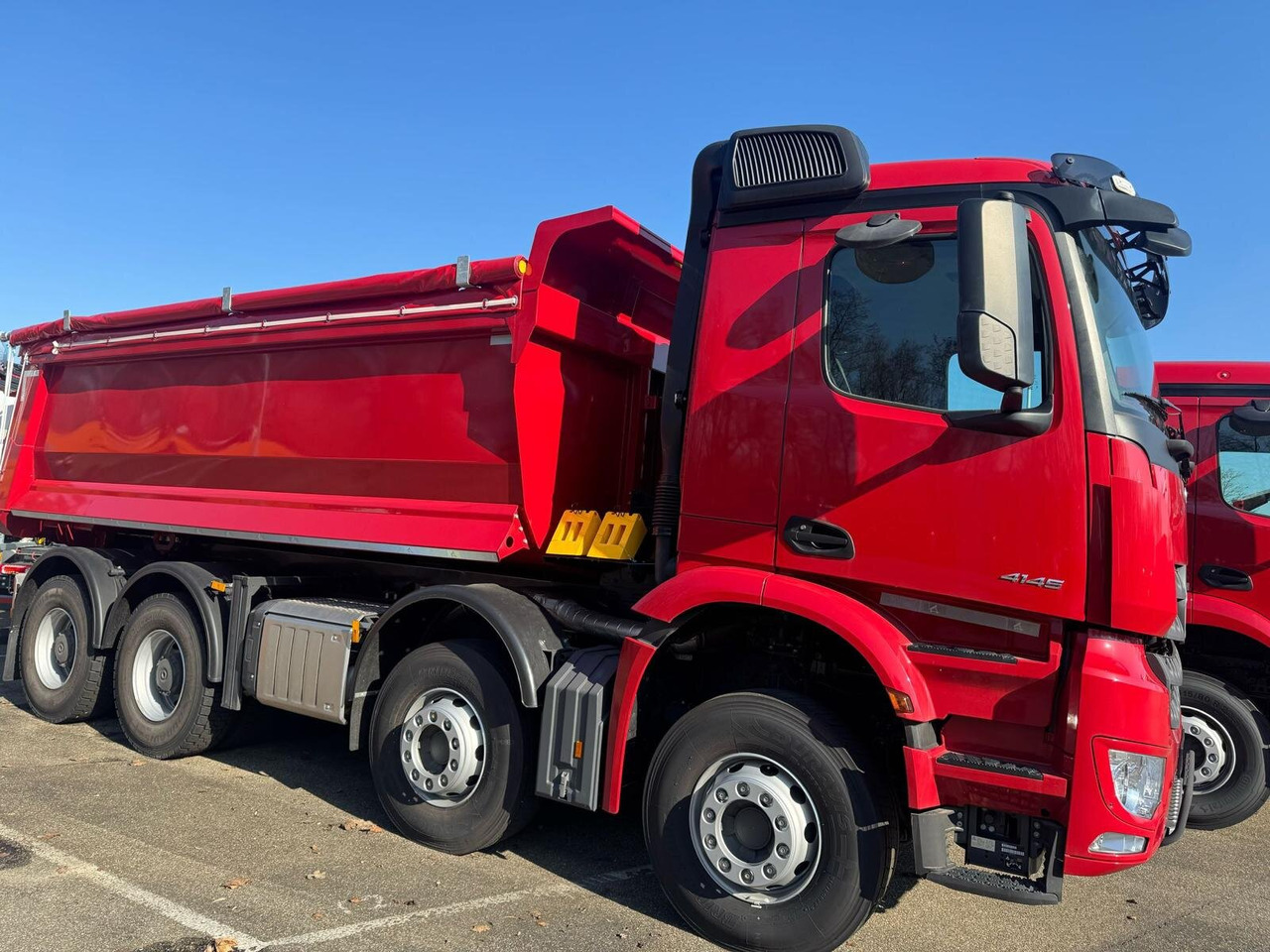 Mercedes-Benz Arocs 4145 K 8x4/4 Arocs 4145 K 8x4/4, Grounder, MultimediaCockpit, Navi, Stahlmulde ca. 16m³ - Muldenkipper/ Dumper: das Bild 3 Mercedes-Benz Arocs 4145 K 8x4/4 Arocs 4145 K 8x4/4, Grounder, MultimediaCockpit, Navi, Stahlmulde ca. 16m³ - Muldenkipper/ Dumper: das Bild 3