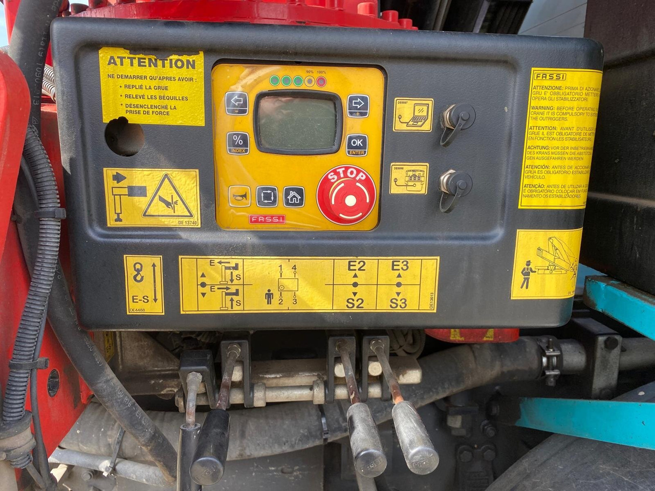 Mercedes-Benz Arocs 4151 K 8x4 Arocs 4151 K 8x4, Fassi Heckkran F 365 RA. 2.26 E Dynamic Funk - Autokran, Pritsche LKW: das Bild 4 Mercedes-Benz Arocs 4151 K 8x4 Arocs 4151 K 8x4, Fassi Heckkran F 365 RA. 2.26 E Dynamic Funk - Autokran, Pritsche LKW: das Bild 4