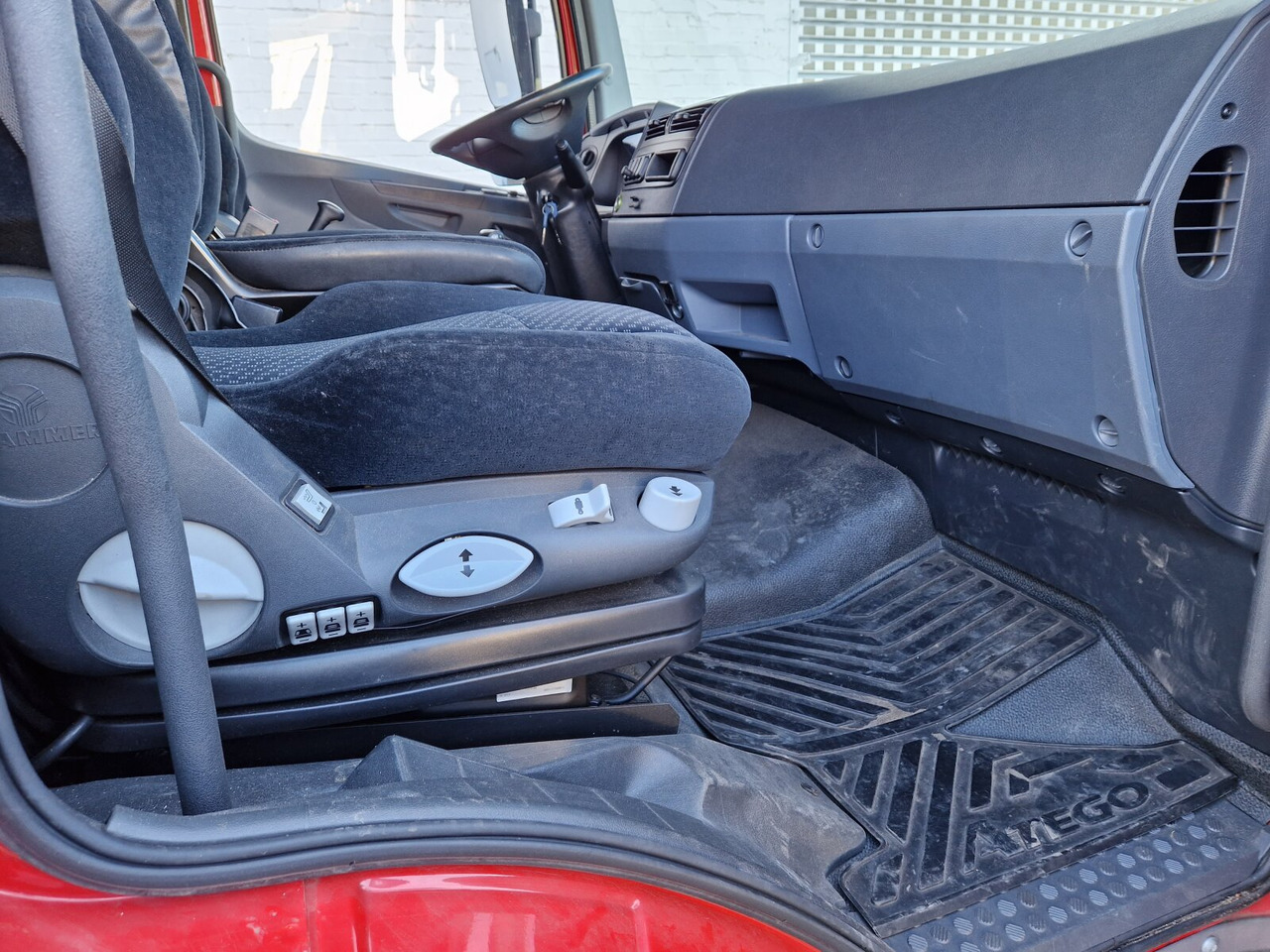 Autokran Mercedes-Benz Atego 1218 L 4x2 1218 L 4x2, Fassi Kran F 95A21 5.9m-1.545 kg,: das Bild 6