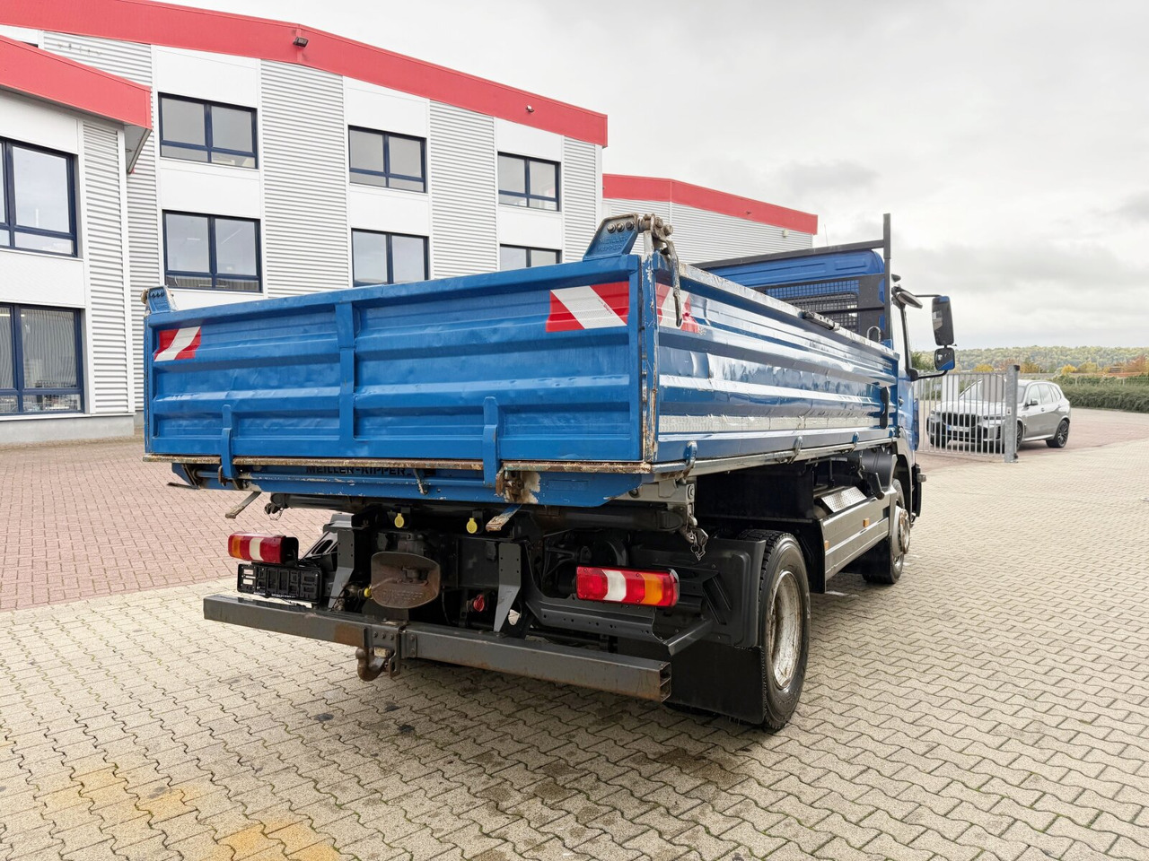 Kipper Mercedes-Benz Atego 1224 K 4x2 Atego 1224 K 4x2, Meiller 3-S-Kipper 2x AHK Öl: das Bild 10 Kipper Mercedes-Benz Atego 1224 K 4x2 Atego 1224 K 4x2, Meiller 3-S-Kipper 2x AHK Öl: das Bild 10