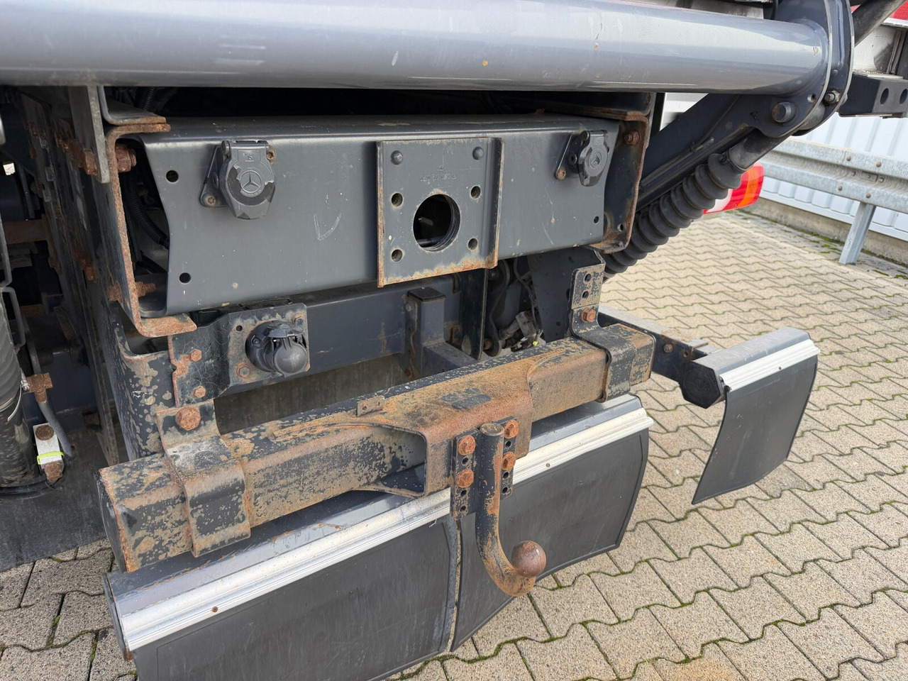 Mercedes-Benz Atego 1330 4x4 Atego 1330 4x4, Iso-Koffer mit Heizung, LBW - Koffer LKW: das Bild 4 Mercedes-Benz Atego 1330 4x4 Atego 1330 4x4, Iso-Koffer mit Heizung, LBW - Koffer LKW: das Bild 4
