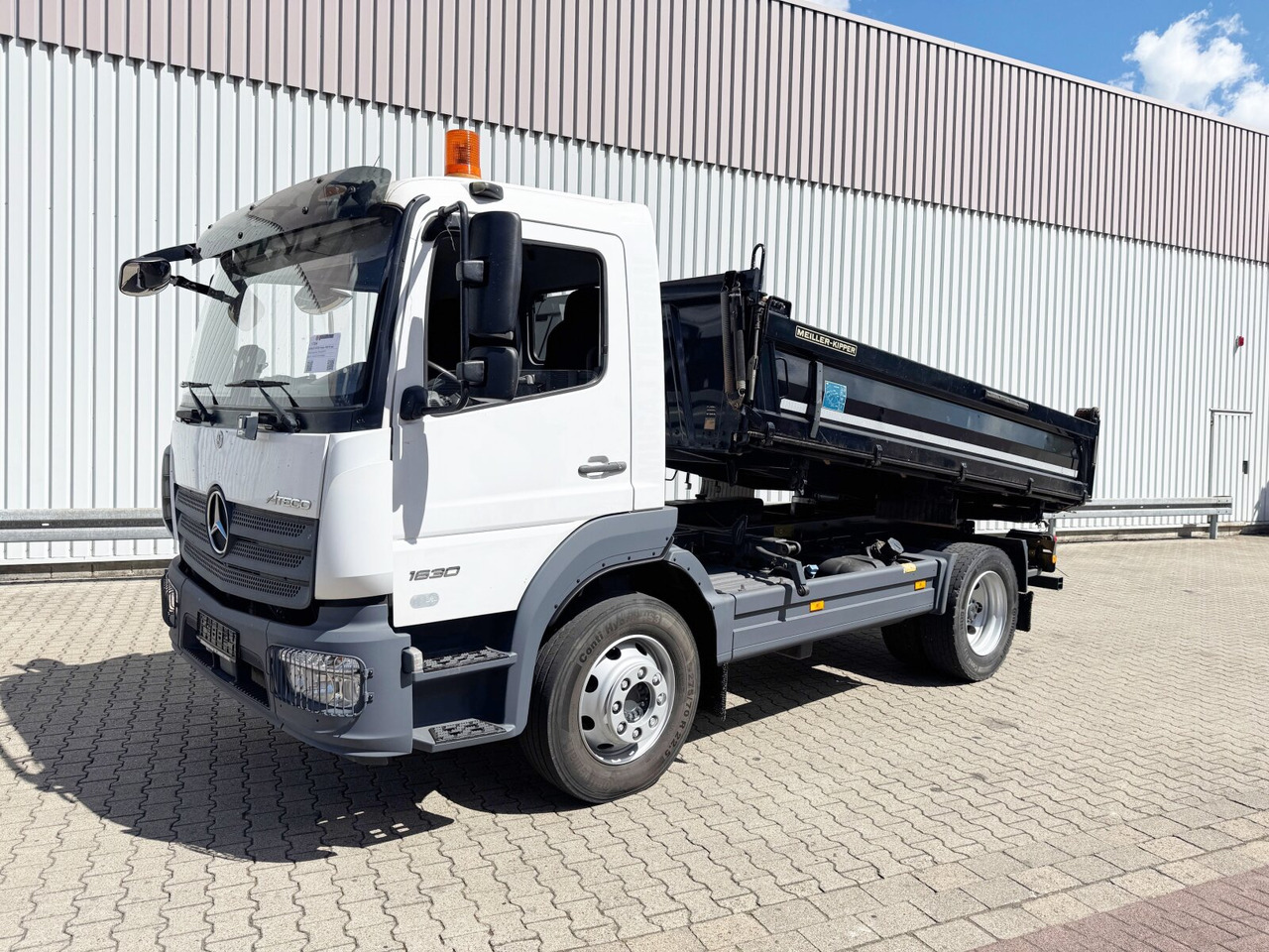 Mercedes-Benz Atego 1630 K 4x2 Atego 1630 K 4x2, 2x AHK - Kipper: das Bild 1 Mercedes-Benz Atego 1630 K 4x2 Atego 1630 K 4x2, 2x AHK - Kipper: das Bild 1