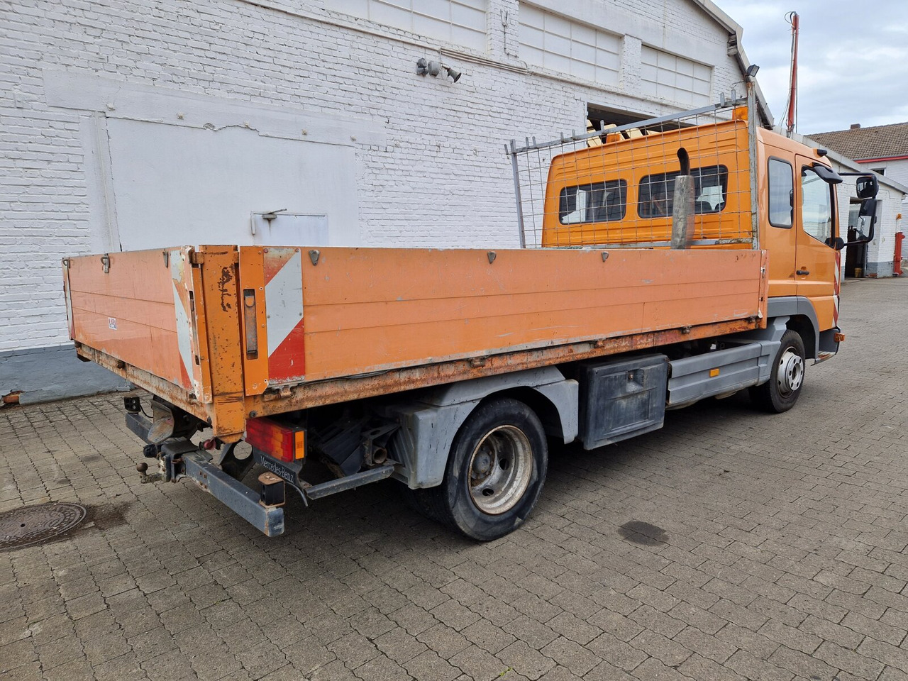 Pritsche LKW Mercedes-Benz Atego 815 4x2 Atego 815 4x2, 2x AHK: das Bild 6