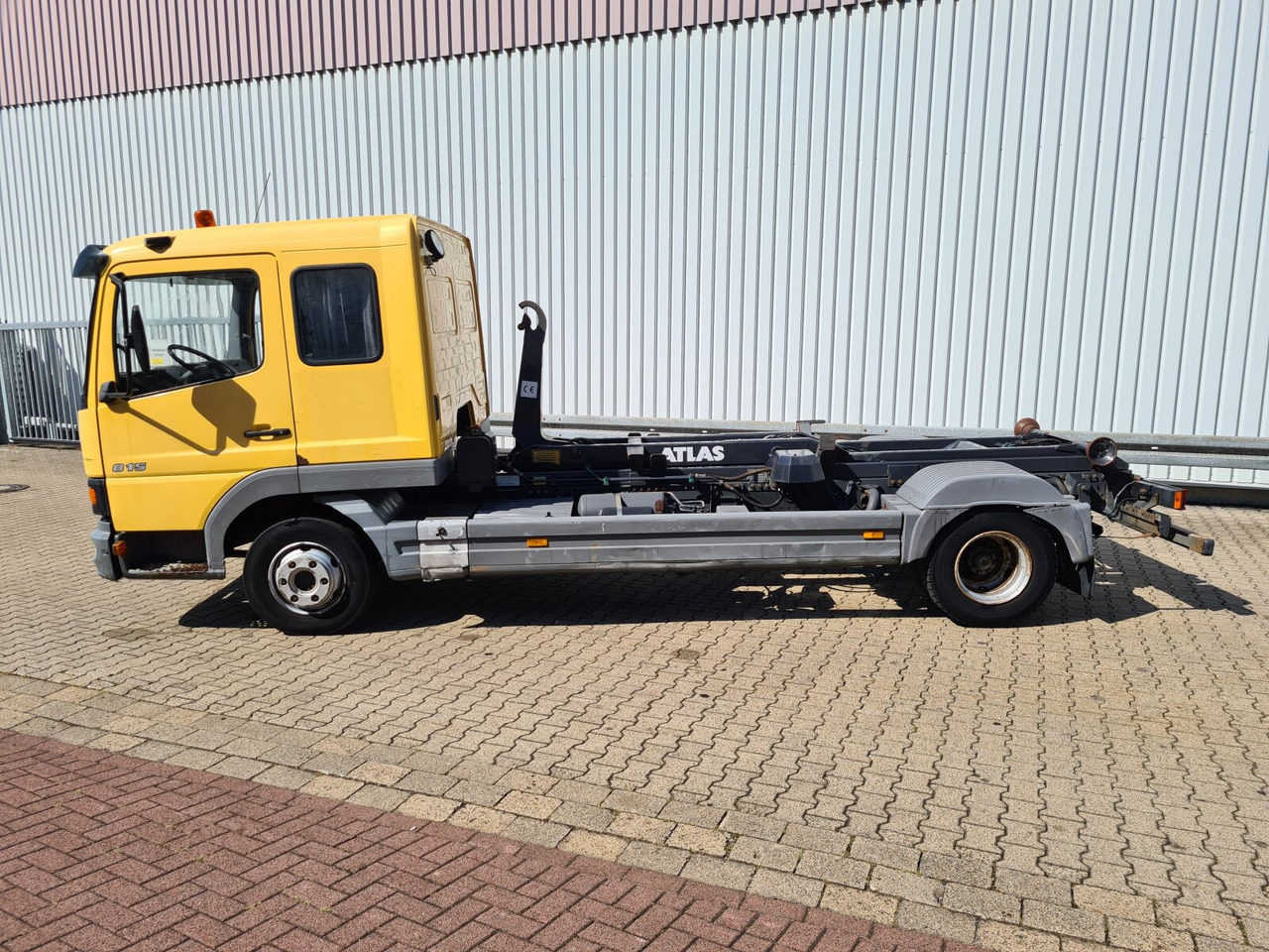 Abrollkipper Mercedes-Benz Atego 815 K 4x2 Atego 815 K 4x2: das Bild 7