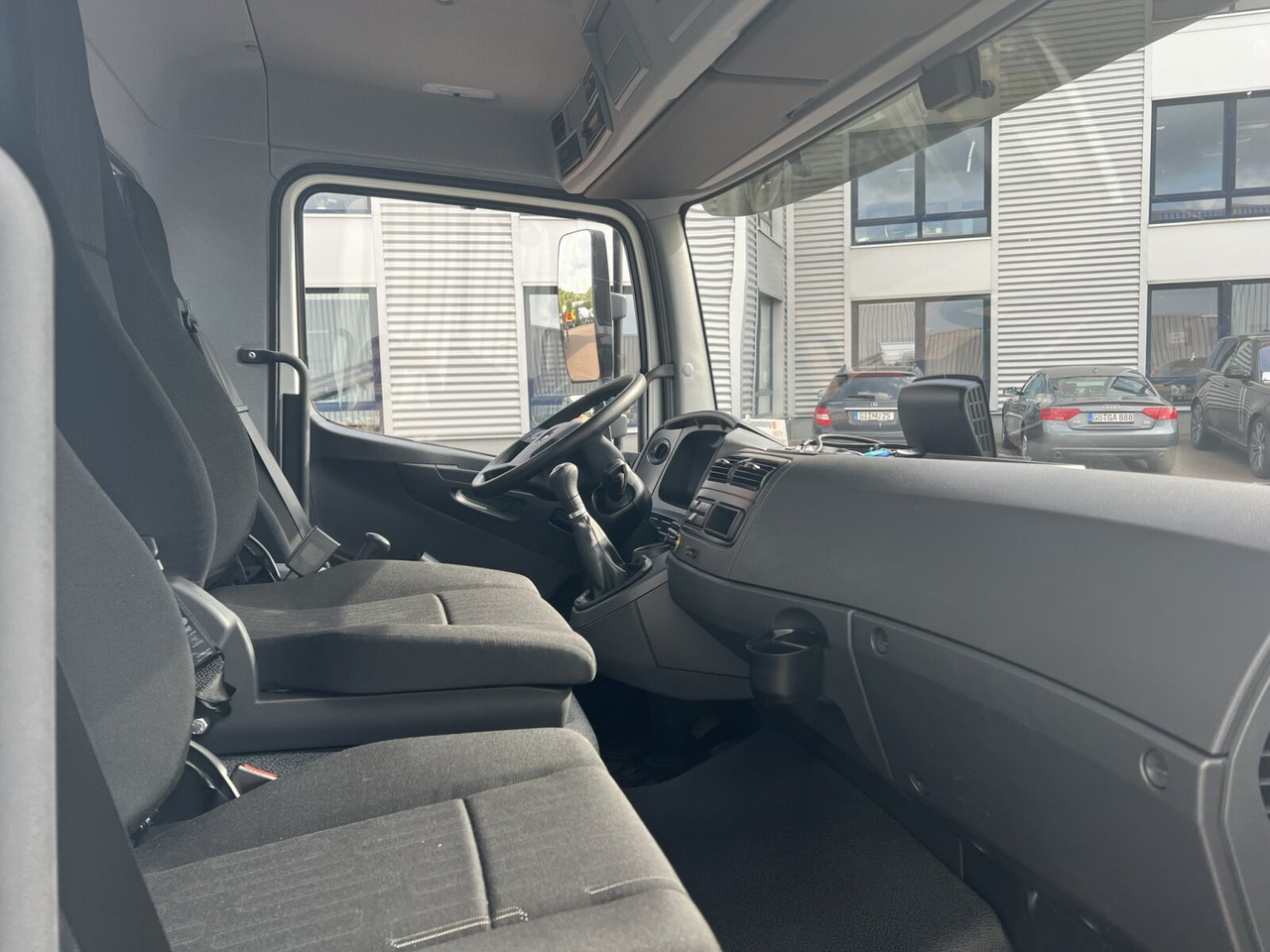 Mercedes-Benz Atego 818/23 K 4x2 Atego 818/23 K 4x2, 2x AHK, Meiller-Kipper, mehrfach Vorhanden! - Kipper: das Bild 5 Mercedes-Benz Atego 818/23 K 4x2 Atego 818/23 K 4x2, 2x AHK, Meiller-Kipper, mehrfach Vorhanden! - Kipper: das Bild 5