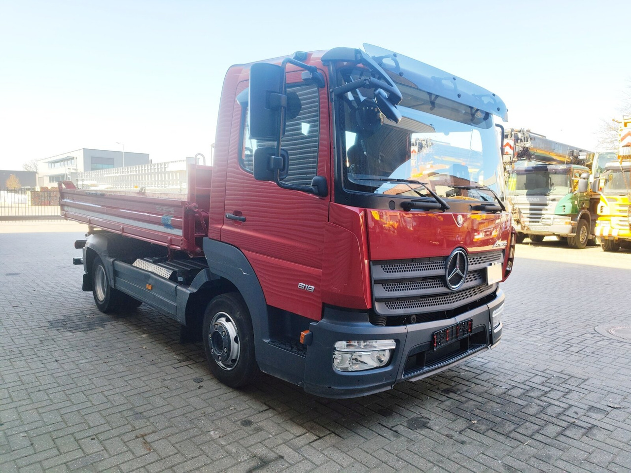 Mercedes-Benz Atego 818 K 4x2 Atego 818 K 4x2, Meiller-Kipper, 2 x AHK - Kipper: das Bild 2 Mercedes-Benz Atego 818 K 4x2 Atego 818 K 4x2, Meiller-Kipper, 2 x AHK - Kipper: das Bild 2