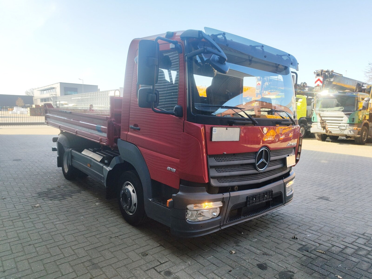 Mercedes-Benz Atego 818 K 4x2 Atego 818 K 4x2, Meiller-Kipper, 2 x AHK - Kipper: das Bild 5 Mercedes-Benz Atego 818 K 4x2 Atego 818 K 4x2, Meiller-Kipper, 2 x AHK - Kipper: das Bild 5