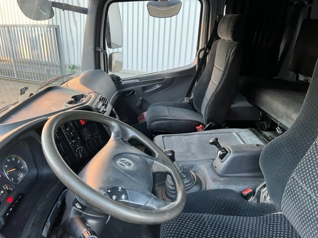 Mercedes-Benz Atego 822 4x2 Atego 822 4x2, Doka mit Kombisitzbank - Plane LKW: das Bild 2 Mercedes-Benz Atego 822 4x2 Atego 822 4x2, Doka mit Kombisitzbank - Plane LKW: das Bild 2