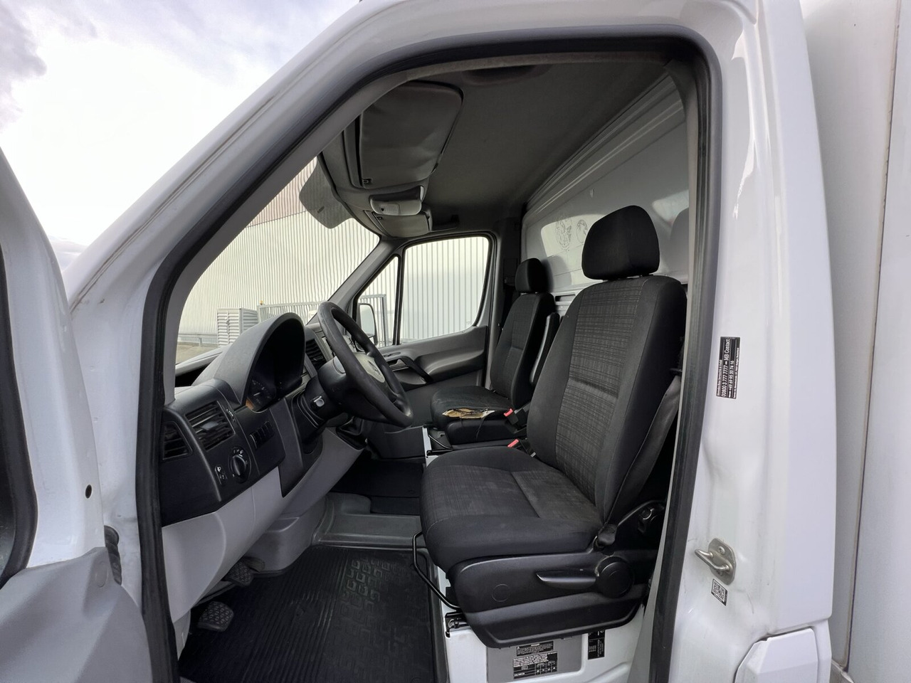 Mercedes-Benz Sprinter 314 CDI 4x2 Sprinter 314 CDI 4x2, 5x Vorhanden! - Koffer Transporter: das Bild 3 Mercedes-Benz Sprinter 314 CDI 4x2 Sprinter 314 CDI 4x2, 5x Vorhanden! - Koffer Transporter: das Bild 3