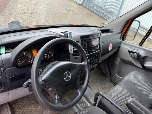 Mercedes-Benz Sprinter 515 CDI 4x2 Sprinter 515 CDI 4x2 - Kastenwagen: das Bild 5 Mercedes-Benz Sprinter 515 CDI 4x2 Sprinter 515 CDI 4x2 - Kastenwagen: das Bild 5