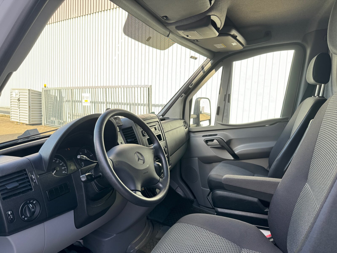 Mercedes-Benz Sprinter 516 CDI 4x2 Sprinter 516 CDI 4x2, Übertragungsfahrzeug - Koffer LKW: das Bild 5 Mercedes-Benz Sprinter 516 CDI 4x2 Sprinter 516 CDI 4x2, Übertragungsfahrzeug - Koffer LKW: das Bild 5