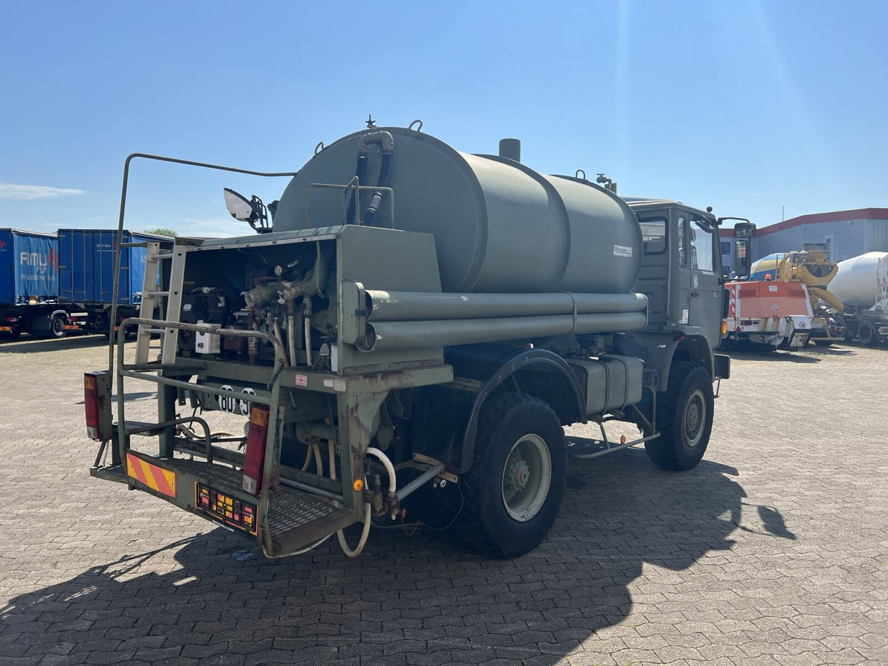 Renault Midliner S170 4x4 Midliner S170 4x4, 6000l Wassertank - Leasing Renault Midliner S170 4x4 Midliner S170 4x4, 6000l Wassertank: das Bild 10
