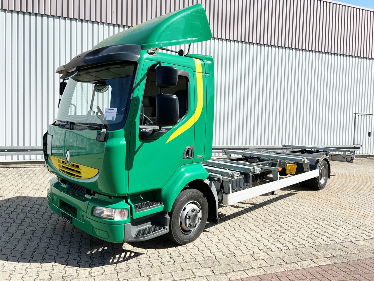 Renault Midlum 220.12 4x2 Midlum 220.12 4x2, BDF verschiedene Größen - Fahrgestell LKW: das Bild 1 Renault Midlum 220.12 4x2 Midlum 220.12 4x2, BDF verschiedene Größen - Fahrgestell LKW: das Bild 1