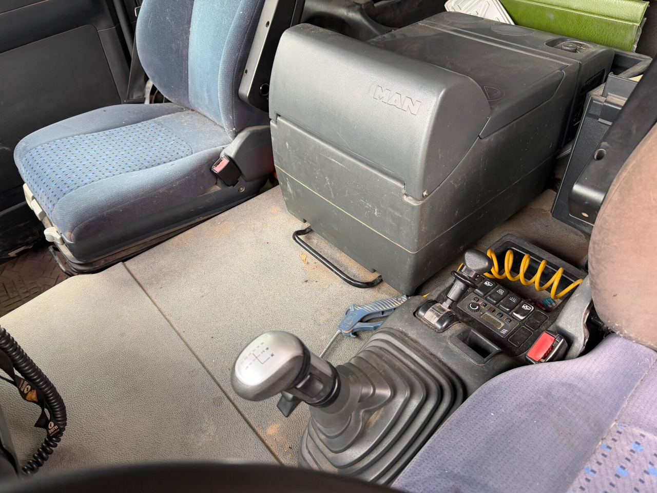 MAN TGA 18.440 4x4 BL TGA 18.440 4x4 BL, Hydraulik - Sattelzugmaschine: das Bild 5 MAN TGA 18.440 4x4 BL TGA 18.440 4x4 BL, Hydraulik - Sattelzugmaschine: das Bild 5