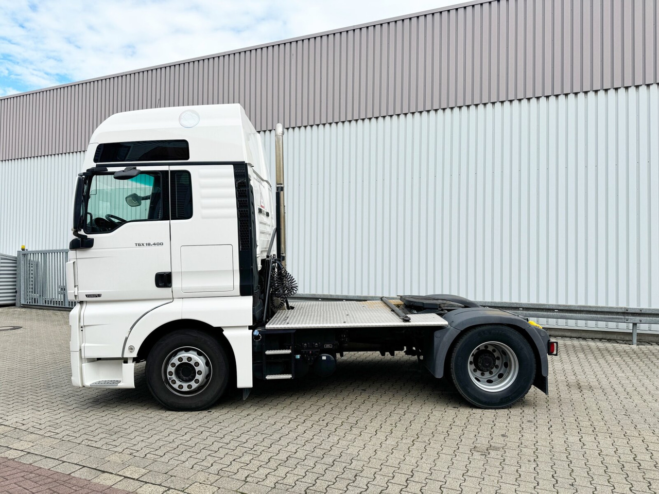 Sattelzugmaschine MAN TGX 18.400 4X2 BLS TGX 18.400 4X2 BLS, Fahrschule, 5 Sitzer: das Bild 14