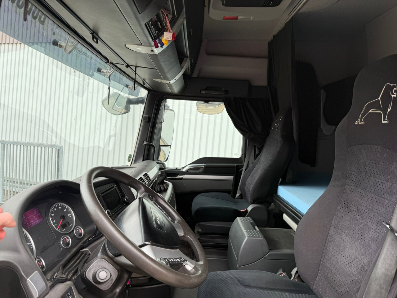 MAN TGX 26.480 6x4 BLS TGX 26.480 6x4 BLS, Retarder, XLX, Standklima, Hydraulik, zGG 90t - Sattelzugmaschine: das Bild 2 MAN TGX 26.480 6x4 BLS TGX 26.480 6x4 BLS, Retarder, XLX, Standklima, Hydraulik, zGG 90t - Sattelzugmaschine: das Bild 2