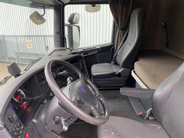 Scania R450 LB 6x2-4 R450 LB 6x2-4 Getränkekoffer, Retarder, Lift-/Lenkachse, Stapleraufnahme - Koffer LKW: das Bild 4 Scania R450 LB 6x2-4 R450 LB 6x2-4 Getränkekoffer, Retarder, Lift-/Lenkachse, Stapleraufnahme - Koffer LKW: das Bild 4