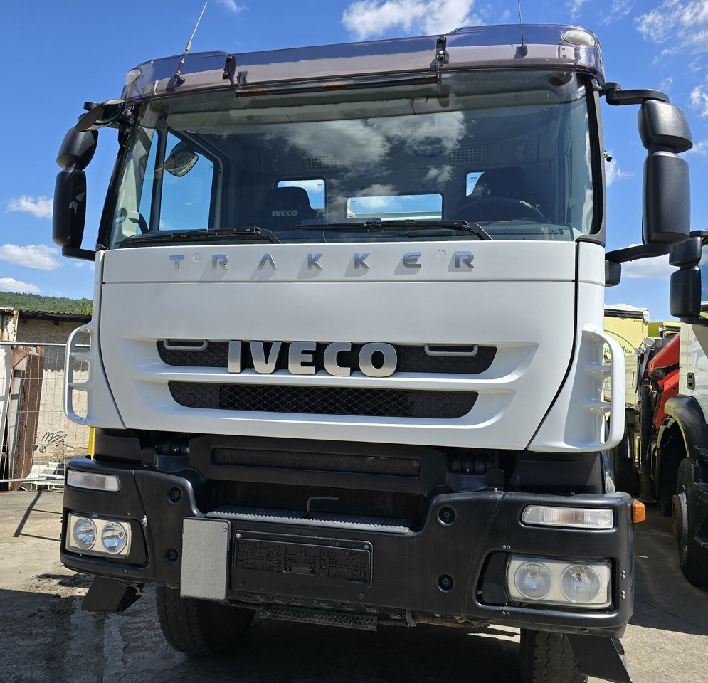 Trakker AD260T45W 6x6 Trakker AD260T45W 6x6 - Fahrgestell LKW: das Bild 4 Trakker AD260T45W 6x6 Trakker AD260T45W 6x6 - Fahrgestell LKW: das Bild 4