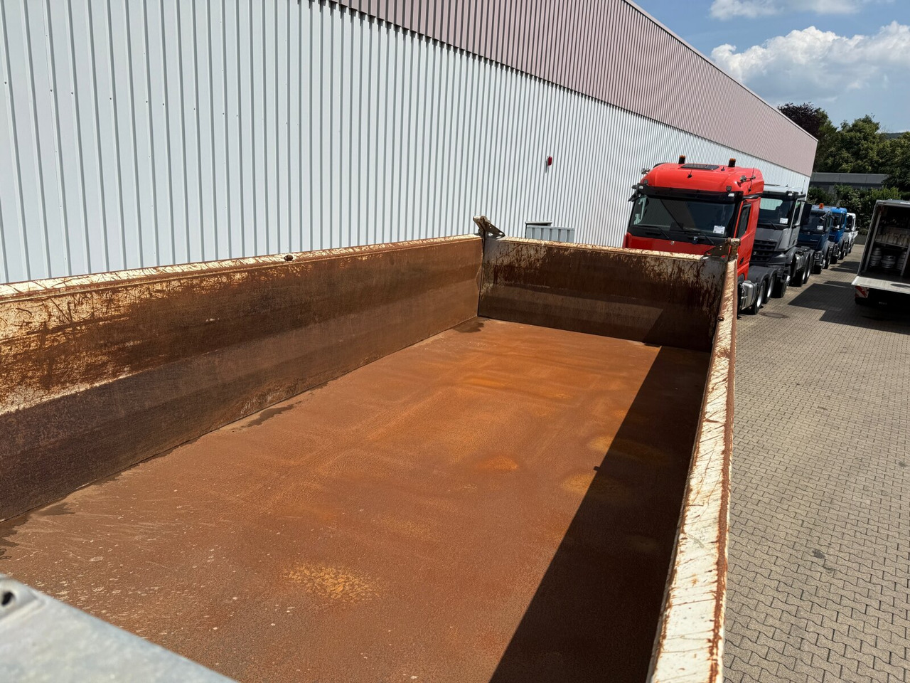 Kipper Trakker AD410T45W 8x8 Trakker AD410T45W 8x8: das Bild 14