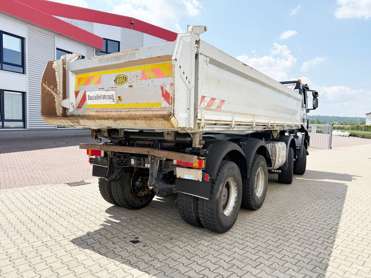 Kipper Trakker AD410T45W 8x8 Trakker AD410T45W 8x8: das Bild 10