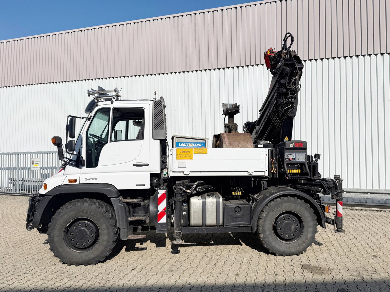 Unimog U400 4x4 U400 4x4, Frontzapfwelle, Heckkran Hiab XS 144-E4 HiDuo, Seilwinde, Funk - Mobilkran: das Bild 4 Unimog U400 4x4 U400 4x4, Frontzapfwelle, Heckkran Hiab XS 144-E4 HiDuo, Seilwinde, Funk - Mobilkran: das Bild 4