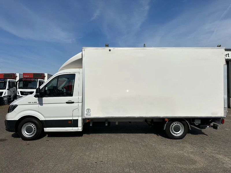 MAN TGE TGE 3.180 + 360 CAMERA + LIFT + EURO 6B + AIRCO + 720 KG LOADING + 3 SEATS - Koffer Transporter: das Bild 2 MAN TGE TGE 3.180 + 360 CAMERA + LIFT + EURO 6B + AIRCO + 720 KG LOADING + 3 SEATS - Koffer Transporter: das Bild 2