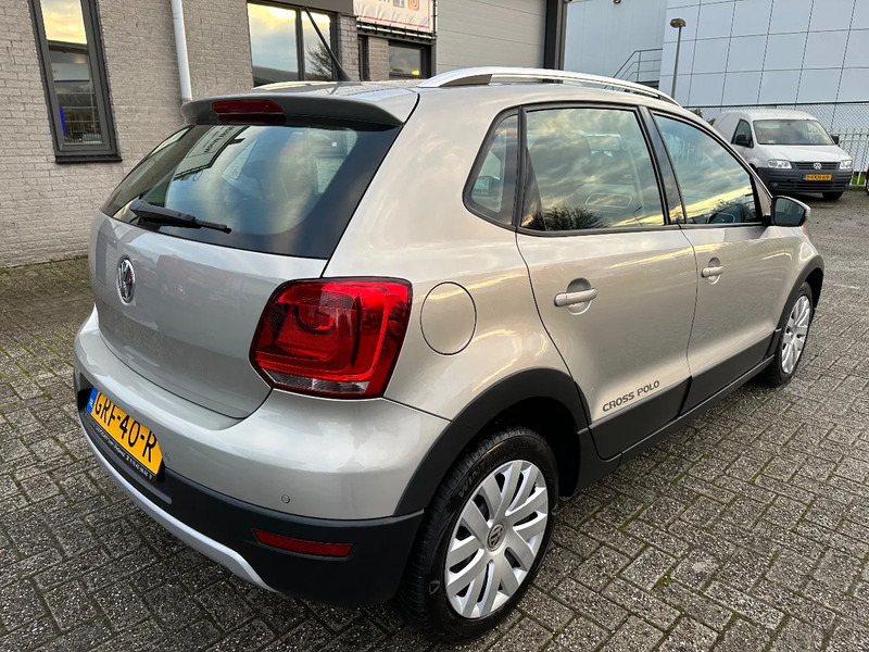 Volkswagen Polo 1.2 TSI CROSS + AUTOMATIC + 101.474 KM + APK/TUV - Schrägheck: das Bild 5 Volkswagen Polo 1.2 TSI CROSS + AUTOMATIC + 101.474 KM + APK/TUV - Schrägheck: das Bild 5