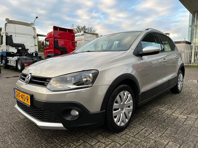 Volkswagen Polo 1.2 TSI CROSS + AUTOMATIC + 101.474 KM + APK/TUV - Schrägheck: das Bild 1 Volkswagen Polo 1.2 TSI CROSS + AUTOMATIC + 101.474 KM + APK/TUV - Schrägheck: das Bild 1